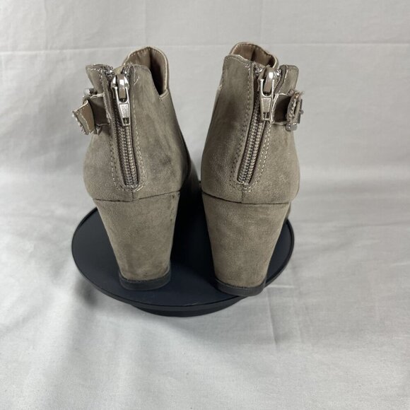 Maurices‎ Women's Taupe Grey Wedge Back Zip Ankle Boots Shoe Size 9.5 - Picture 4 of 8